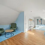 In With Swimming Pool Timmel