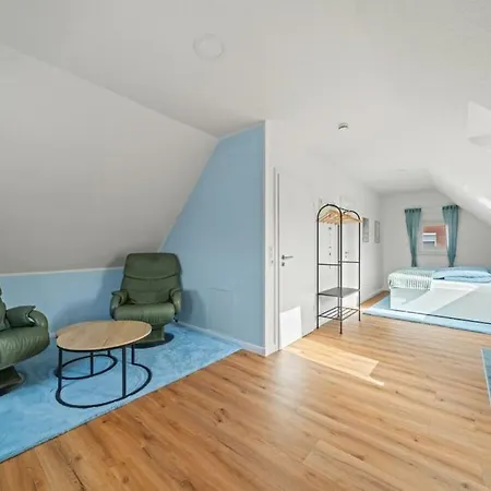 In With Swimming Pool * Timmel