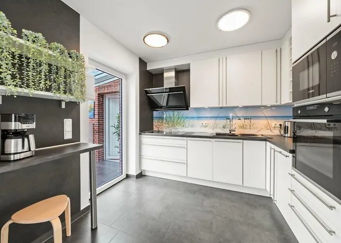 In With Swimming Pool * Timmel