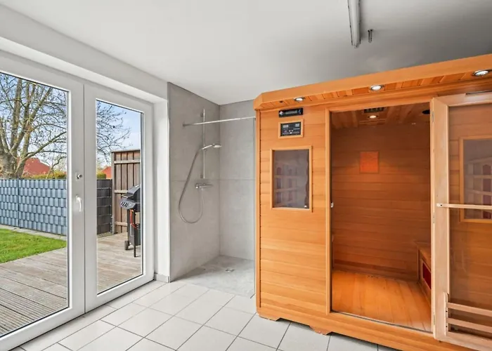 In With Swimming Pool * Timmel