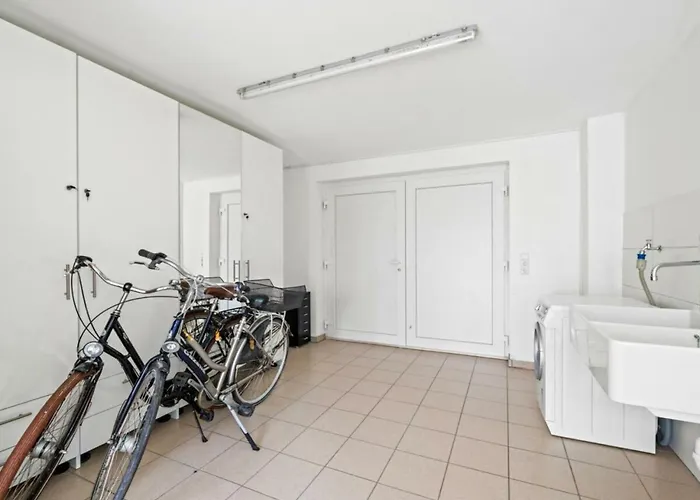 In With Swimming Pool